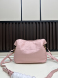 Yves Saint Laurent Classic Sheepskin Chain Shoulder Bag Diagonal Span Bag Size: 25 × 19 × 13 CM