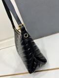 Yves Saint Laurent Fashion Sheepskin Checkered Shoulder Bag Size: 38 x 25 x 13.5 CM