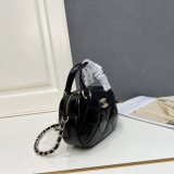 Chanel Classic CC Lacquer Shell Bag Handbag Size: 18 × 13 × 7 CM
