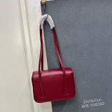 Chanel New Fashion CC Flip Shoulder Bag Size: 22 × 13 × 7 CM