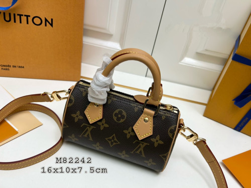 Louis Vuitton Classic Mini Vintage Handbag Diagonal Cross Bag Size: 16 x 10 x 7.5 CM