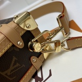 Louis Vuitton Mini Classic Logo Diagonal Cross Handbag Size: 18x12.5x8.5 CM