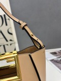 Fendi Fashion FF Metal Handle Handbag Crossbody Bag Size: 20 x 17 x 10 CM