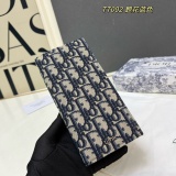 Dior Classic Logo Printed Vertical Wallet Size: 18 x 9 x 2 CM