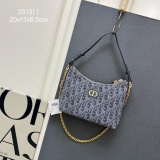 Dior Classic Shoulder Bag Chain Crossbody Bag Shoulder Bag Size: 20 x 17 x 6.5 CM