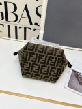 Fendi Fashion Mini Flip Leisure Bucket Bag Shoulder Bag Size: 18.5 x 15 x 15 CM