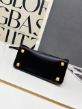 Fendi Fashion FF Metal Handle Handbag Crossbody Bag Size: 20 x 17 x 10 CM