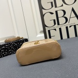 Yves Saint Laurent Classic Mini Box Makeup Bag Size: 18 x 11 x 6.5 CM