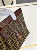 Fendi Fashion Mini Flip Leisure Bucket Bag Shoulder Bag Size: 18.5 x 15 x 15 CM