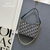 Dior Classic Shoulder Bag Chain Crossbody Bag Shoulder Bag Size: 20 x 17 x 6.5 CM