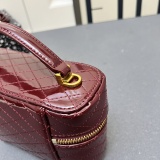 Yves Saint Laurent Classic Mini Box Makeup Bag Size: 18 x 11 x 6.5 CM