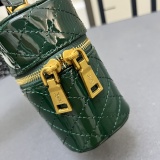 Yves Saint Laurent Classic Mini Box Makeup Bag Size: 18 x 11 x 6.5 CM
