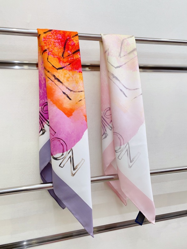 Louis Vuitton Fashion Logo Printed Silk Square Scarf Size: 90 x 90 CM