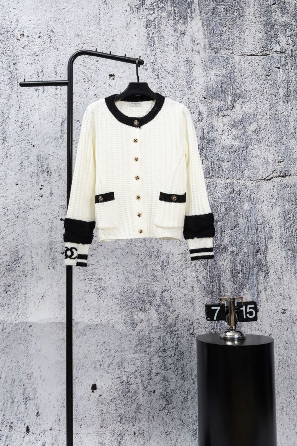 Chanel Women's Classic Retro Black White Contrast Waffle Knitted Cardigan Coat