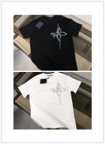 Louis Vuitton Fashion Simple Embroidered Clover T-shirt Couple Loose Casual Short Sleeve Louis Vuitton Fashion Simple Embroidered Clover T-shirt Couple Loose Casual Short Sleeve