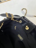 Chanel Retro Vintage Versatile Diamond Grid Chain Diagonal Cross Tote Bag Shopping Bag Size: 33 x 29 x 11 CM