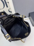 Chanel Retro Vintage Versatile Diamond Grid Chain Diagonal Cross Tote Bag Shopping Bag Size: 33 x 29 x 11 CM