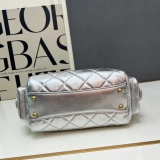 Chanel Fashion Retro Versatile Chain Bowling Bag Size: 15.5 x 24 x 11.5 CM