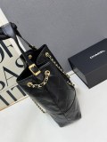Chanel Retro Vintage Versatile Diamond Grid Chain Diagonal Cross Tote Bag Shopping Bag Size: 33 x 29 x 11 CM