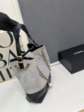 Chanel Retro Vintage Versatile Diamond Grid Chain Diagonal Cross Tote Bag Shopping Bag Size: 33 x 29 x 11 CM