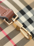 Burberry Classic Retro Pattern Rivet Handbag Crossbody Bag Size: 32 x 15 x 25 CM