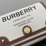 Burberry Fashion Versatile Cross Bag Handbag Size: 25 x 8.5 x 18 CM