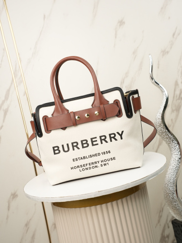 Burberry Fashion Versatile Riveted Leather Tote Bag Diagonal Backpack Size: 35 x 14.5 x 27.5 CM