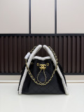 Chanel Fashion CC Chain Handbag Crossbody Bag Size: 27 x 22 x 12 CM