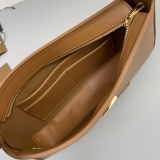 Burberry Fashion Versatile Underarm Bag Handbag Size: 28 x 5 x 14 CM