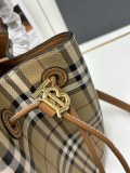 Burberry Fashion Versatile Drawstring Bucket Bag Crossbody Bag Size: 16 x 26 x 26 CM