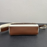 Burberry Fashion Versatile Cross Bag Handbag Size: 25 x 8.5 x 18 CM