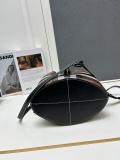 Burberry Fashion Versatile Drawstring Bucket Bag Crossbody Bag Size: 16 x 26 x 26 CM