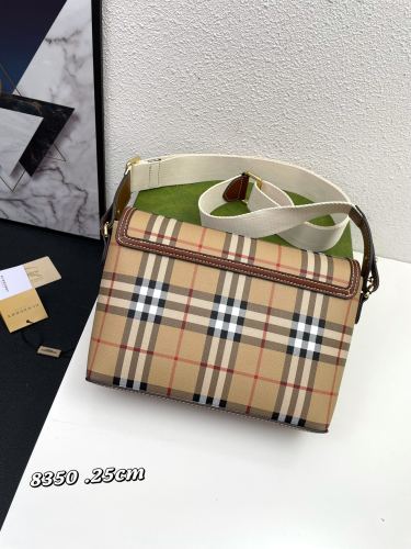Burberry Classic Versatile Checkered Cross Bag Handbag Size: 25 x 8.5 x 18 CM