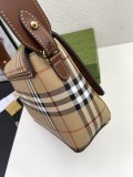 Burberry Classic Versatile Checkered Cross Bag Handbag Size: 25 x 8.5 x 18 CM