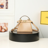 Fendi Fashion Versatile Handbag Crossbody Bag Size: 20 CM