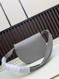 Burberry Fashion Versatile Cowhide Crossbody Bag Handbag Size: 24 x 20.5 x 8 CM