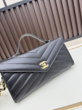 Chanel Fashion Versatile Leather Chain Crossbody Bag Handbag Size: 26 x 13.5 x 6 CM