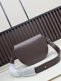 Burberry Fashion Versatile Cowhide Crossbody Bag Handbag Size: 24 x 20.5 x 8 CM