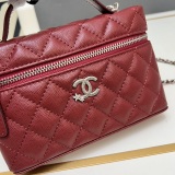 Chanel Fashion Versatile Leather Chain Crossbody Bag Lunch Box Bag Size: 17 x 19.5 x 5 CM
