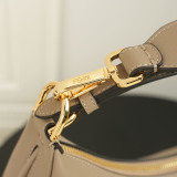 Fendi Fashion Metal Logo Underarm Bag Handbag Size: 29 x 24.5 x 10 CM