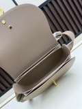 Burberry Fashion Versatile Cowhide Crossbody Bag Handbag Size: 24 x 20.5 x 8 CM