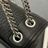 Yves Saint Laurent Fashion Sheepskin Shoulder Bag Crossbody Bag Size: 18.5 x 12 x 7 CM