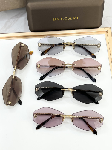 Bvlgari Fashion Versatile Personalized Serpentine Glasses Leg Glasses Sunglasses Size: 54-18-145
