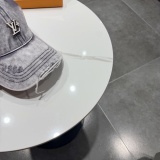 Louis Vuitton Fashion Retro Versatile Duck Tongue Hat Couple Baseball Hat