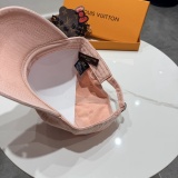 Louis Vuitton Fashion Retro Versatile Duck Tongue Hat Couple Baseball Hat