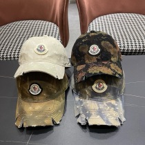 Moncler Personalized Graffiti Baseball Hat Couple Versatile Duck Tongue Hat