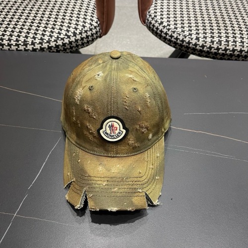 Moncler Personalized Graffiti Baseball Hat Couple Versatile Duck Tongue Hat