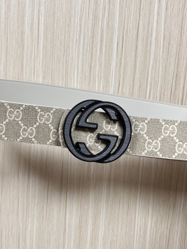 Gucci Classic GG Double sided Versatile Belt 40MM
