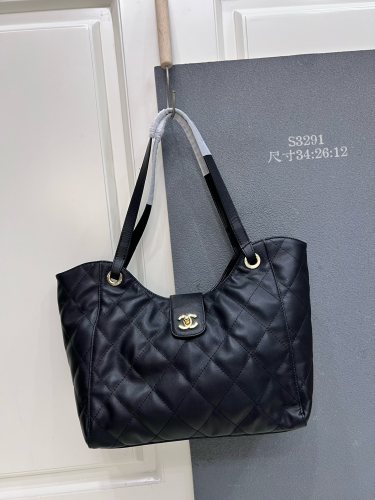 Chanel Fashion Versatile Small Fragrant Tote Bag Size: 34 x 26 x 12 CM