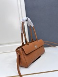 Chanel Fashion Versatile Leather Tote Handbag Crossbody Bag Size: 29 x 16 x 12 CM
